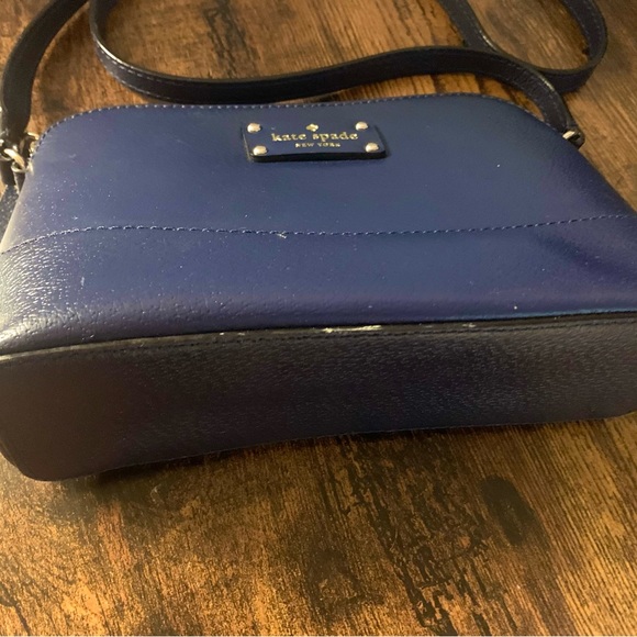 SOLD 🔥 Kate spade dome cross body - Picture 3 of 4
